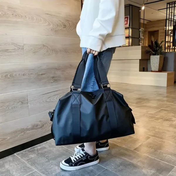 Petit sac de voyage tendance chic