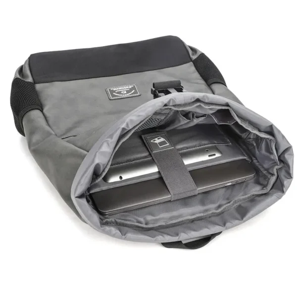 Sac de voyage souple et étanche compact
